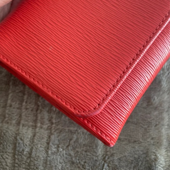 Prada Wallet - Picture 10 of 10